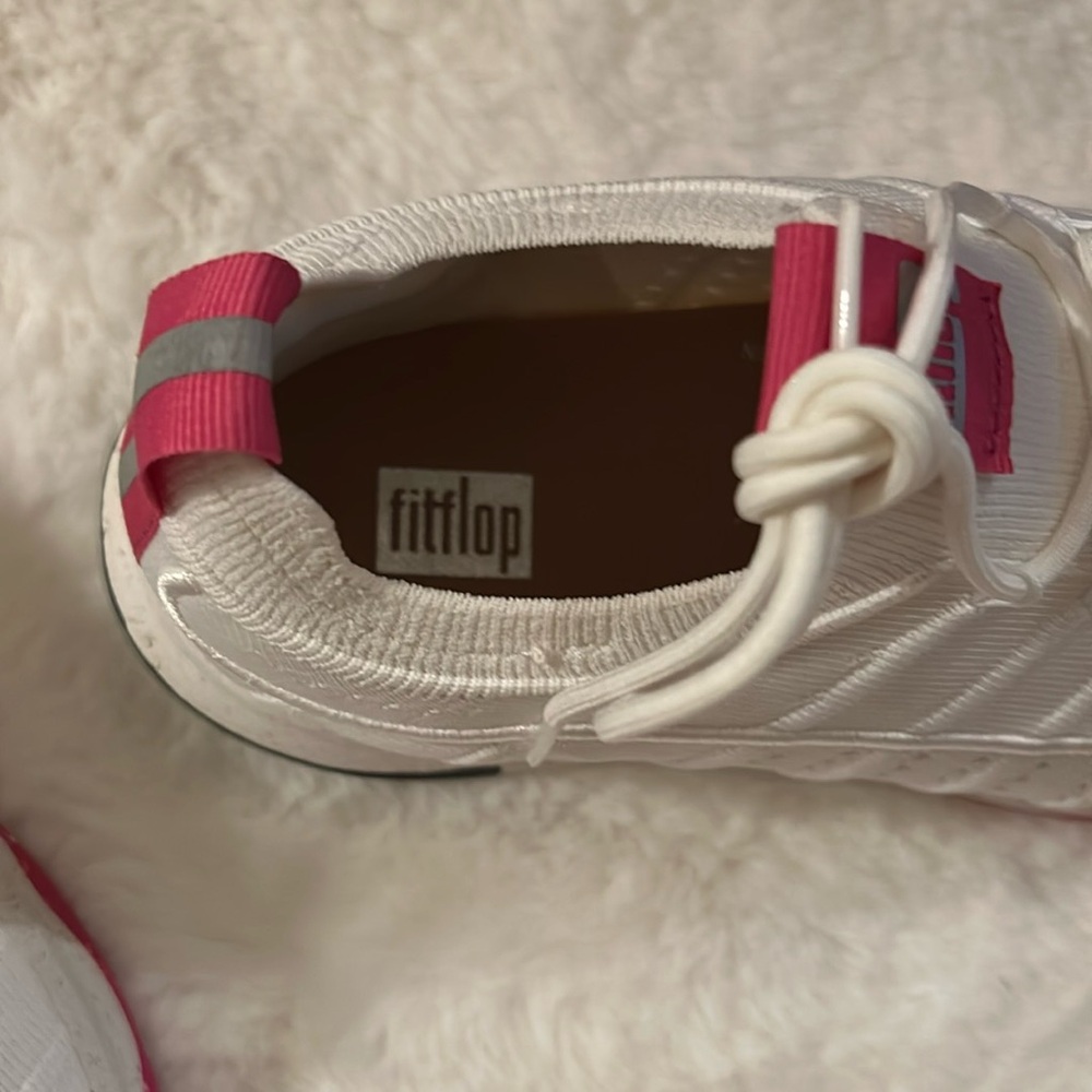 NEW FitFlop White sneakers sz 8.5 - Picture 6 of 12